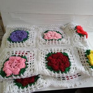 Crochet afghan blanket 3D flower